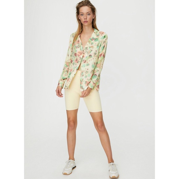 Aritzia Wilfred Free Button Down - Picture 3 of 4